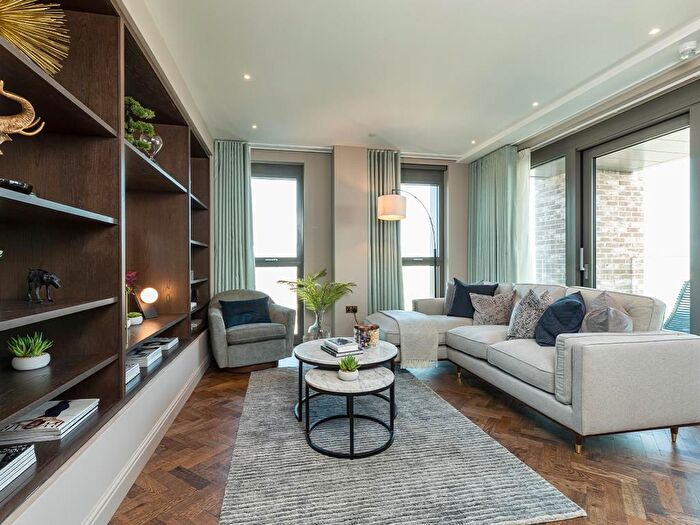 3 Bedroom Flat To Rent In Canada Gardens, Wembley Park, HA9