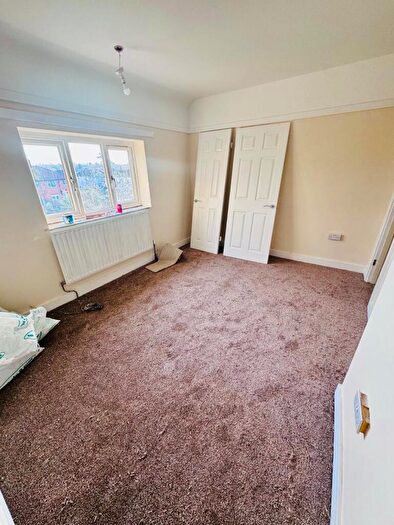 3 Bedroom Semi-Detached House To Rent In Netherhall Road, Leicester, LE5
