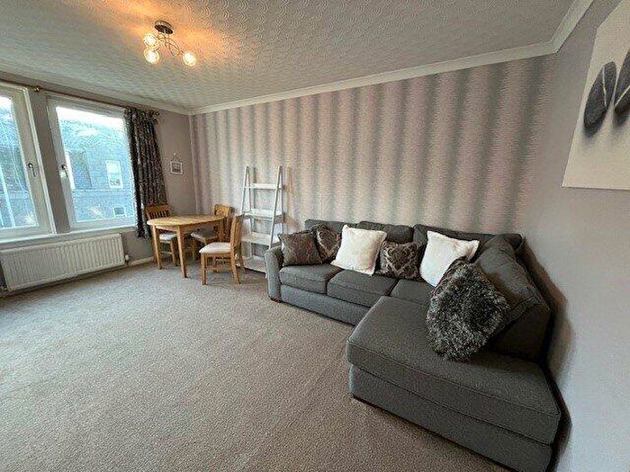 2 Bedroom Flat To Rent In Craigton Court, Aberdeen, AB15