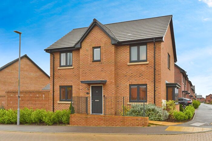 3 Bedroom Detached House For Sale In Henry Hoare Drive, Glebe Farm, Milton Keynes, MK17