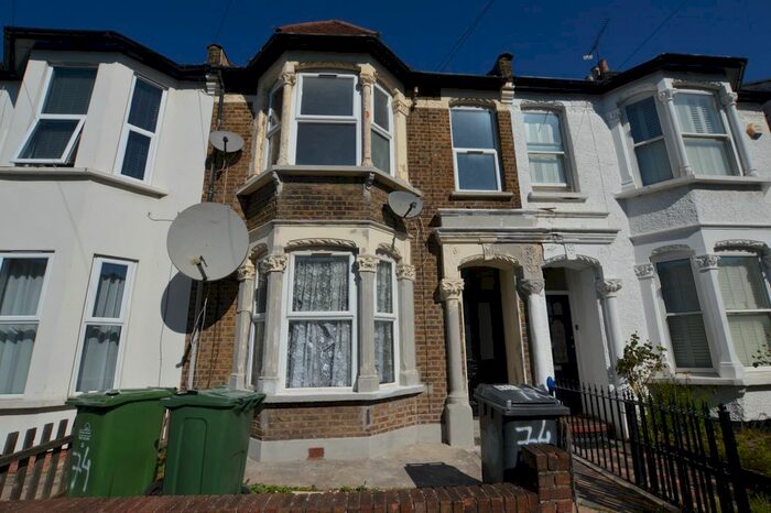 2 Bedroom Flat To Rent In Hatherley Road, London, E17