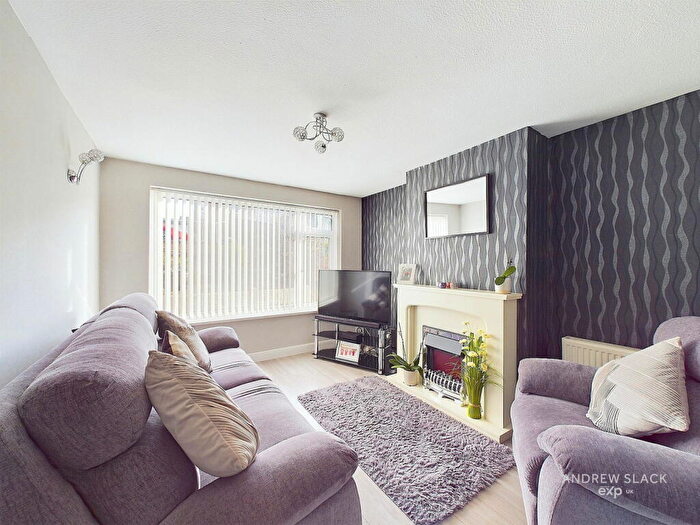 3 Bedroom Semi-Detached House For Sale In Valmont Avenue, Off Big Barn Lane, Mansfield, Nottinghamshire, NG18