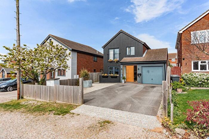 4 Bedroom Detached House For Sale In Hazlemere Road, Seasalter, Whitstable, CT5
