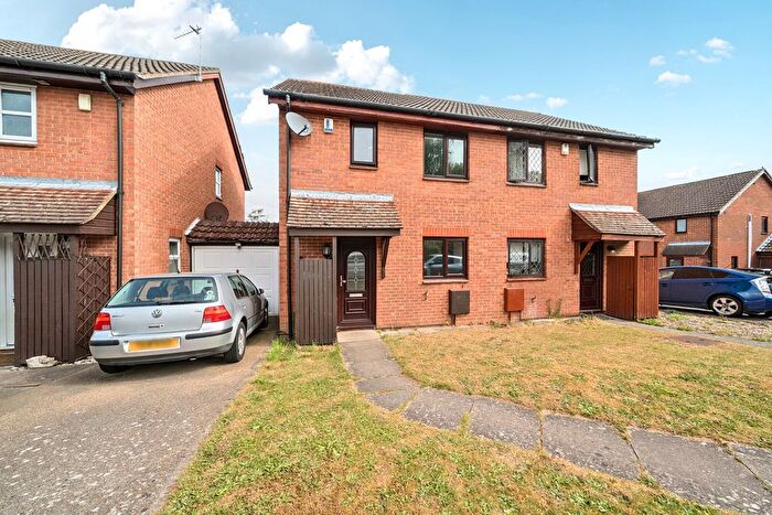 3 Bedroom Semi Detached House For Sale In Strawberry Fields, Swanley, Kent, BR8
