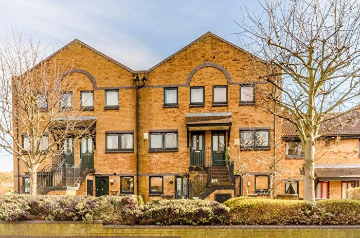 1 Bedroom Flat To Rent In Whiteadder Way, Isle Of Dogs, London, E14