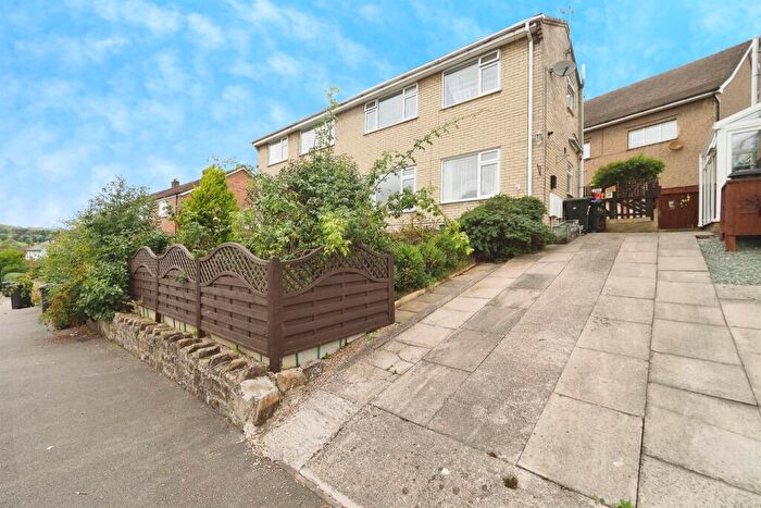 2 Bedroom Semi-Detached House For Sale In Hurst Rise, Matlock, DE4