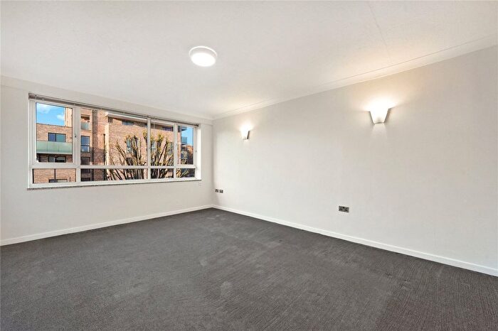 1 Bedroom Flat For Sale In Brondesbury Road, Kilburn, NW6