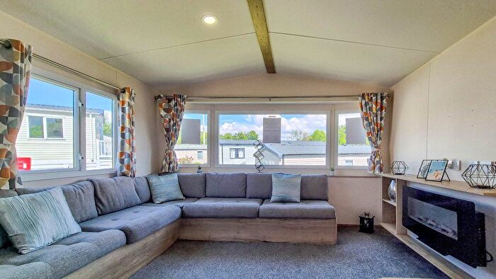 2 Bedroom Park Home For Sale In Wood Farm Holiday Park, DT6