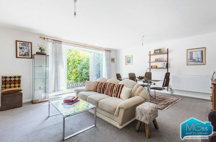 3 Bedroom Semi-Detached House To Rent In Holdenhurst Avenue, North Finchley, London, N12