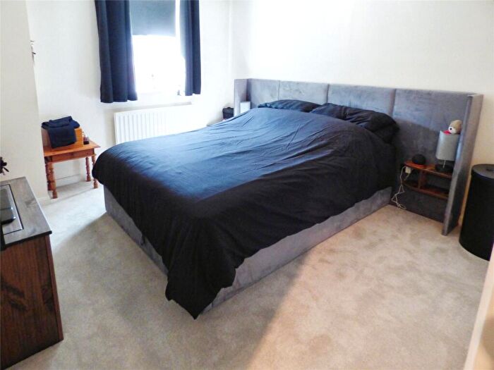 2 Bedroom Apartment For Sale In Silver Birch Way, Whiteley, Fareham, PO15