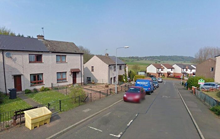 2 Bedroom Semi-Detached House To Rent In Woodside Terrace, Cardenden, Lochgelly, KY5