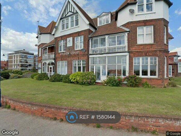 3 Bedroom Flat To Rent In Wolsey Gardens, Felixstowe, IP11