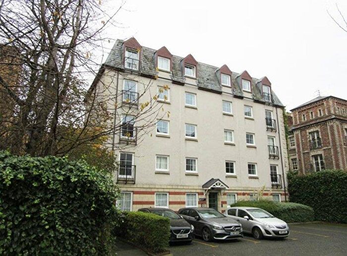 2 Bedroom Flat To Rent In Grove Street, Edinburgh, Midlothian, EH3