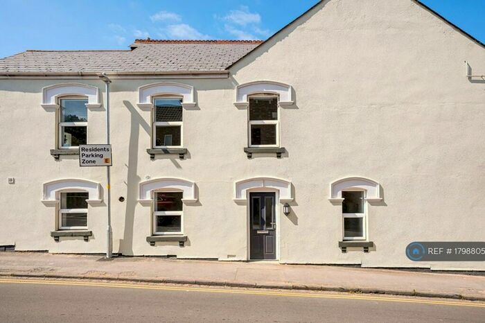 1 Bedroom Flat To Rent In Victoria Road, Swindon, SN1