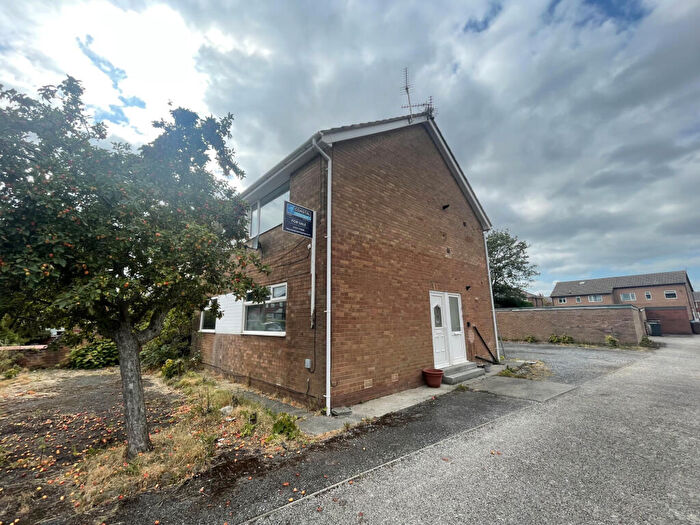 2 Bedroom Flat For Sale In Stratford Road, Lytham St. Annes, FY8