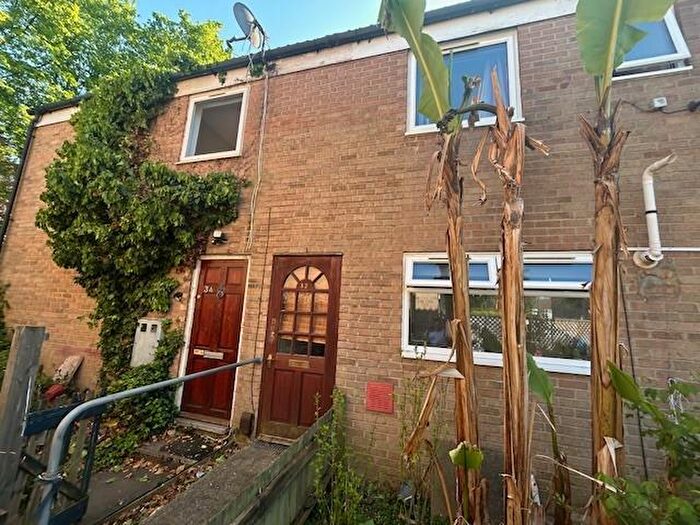 2 Bedroom Flat To Rent In Beverley Road, London, SE20