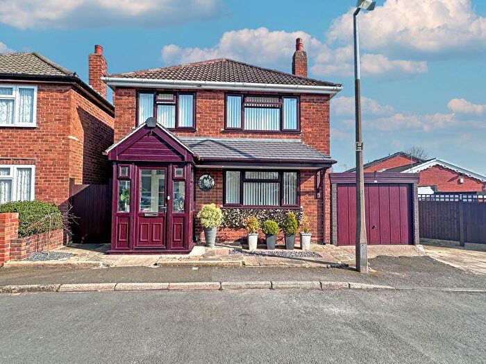 3 Bedroom Detached House For Sale In The Coppice, Tipton, DY4