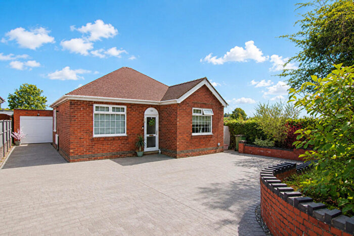 3 Bedroom Detached Bungalow For Sale In Butt Lane, Blackfordby, DE11