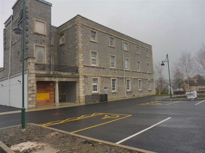 2 Bedroom Flat To Rent In Craigie Drive, Plymouth, PL1