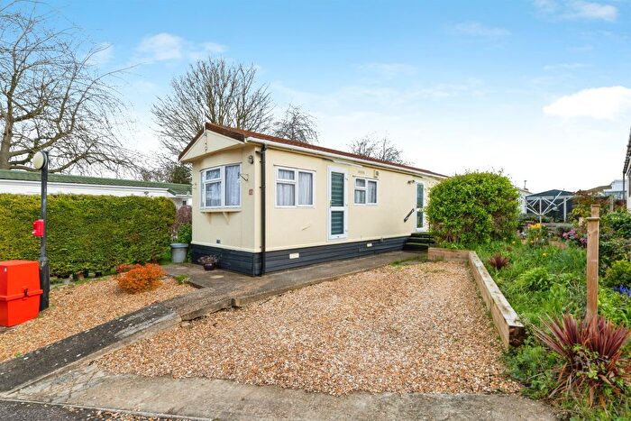 2 Bedroom Park Home For Sale In Hillside Park, Limekiln Lane, Baldock, SG7