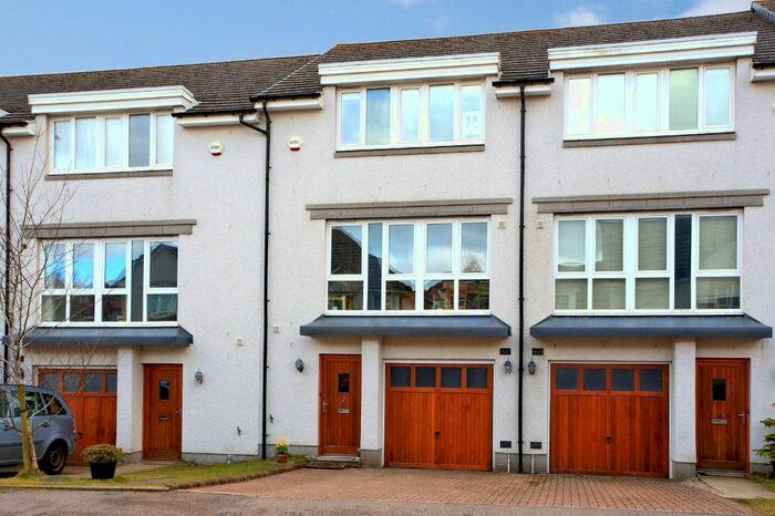 4 Bedroom Terraced House To Rent In Woodlands Walk, Cults, Aberdeen, AB15