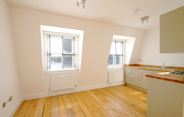 1 Bedroom Flat To Rent In Richmond Road (A), E8