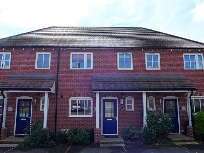 2 Bedroom Terraced House To Rent In Greenacre Way, SP7