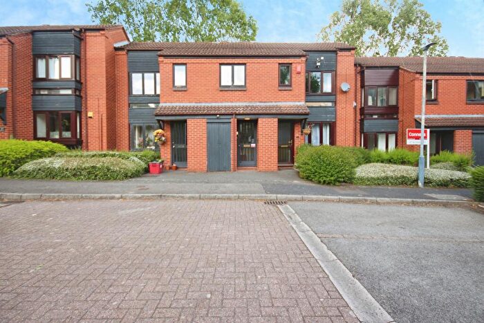 Studio For Sale In Spring Pool, Warwick, CV34
