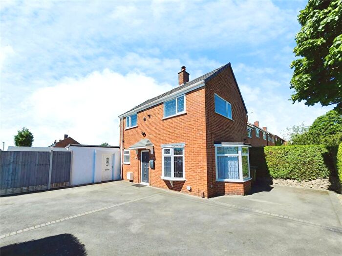 2 Bedroom End Of Terrace House For Sale In Cedar Road, Nuneaton, Warwickshire, CV10