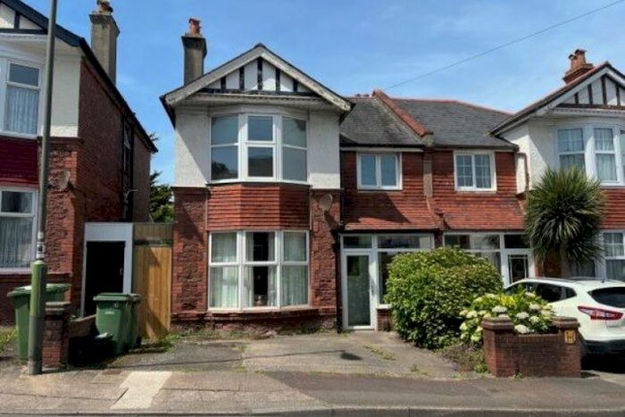 2 Bedroom Flat To Rent In Whitstone Road, Paignton, TQ4