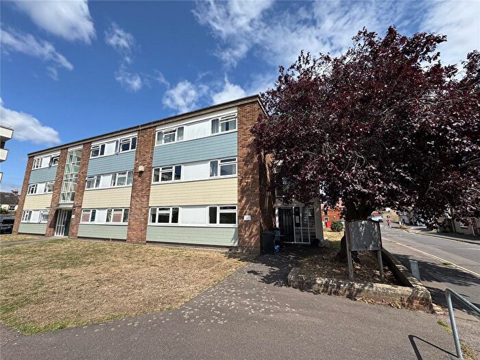 2 Bedroom Flat To Rent In Duke Street, Taunton, Somerset, TA1