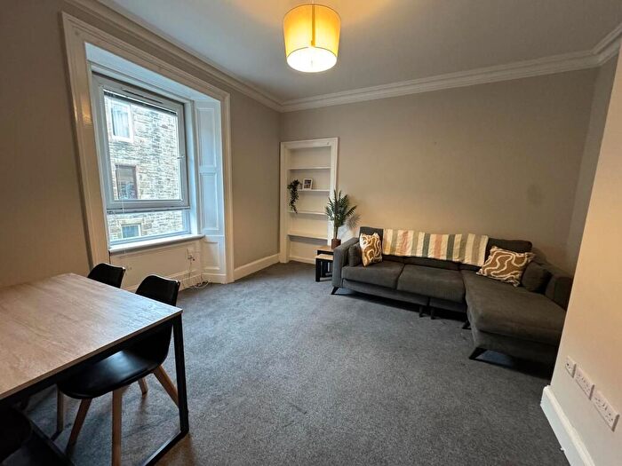 2 Bedroom Flat To Rent In Upper Grove Place, Edinburgh, EH3