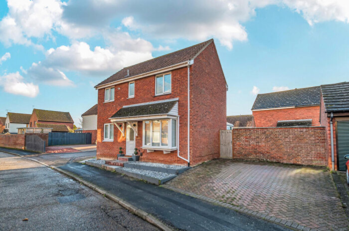 3 Bedroom Detached House For Sale In Dawson Drive, Trimley St. Mary, Felixstowe, IP11