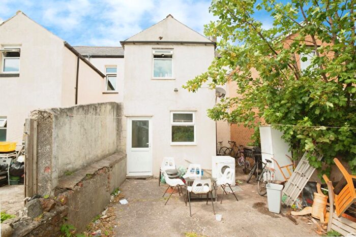 3 Bedroom Terraced House For Sale In Comet Street, Adamsdown, Cardiff, CF24