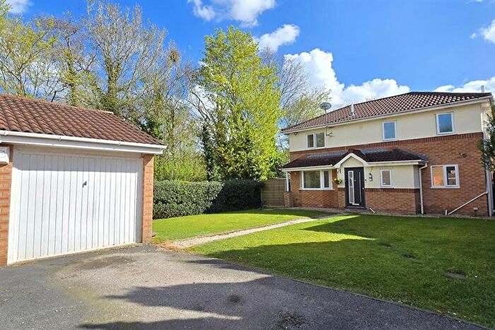 3 Bedroom Detached House For Sale In Birch Grove, Timperley, WA15