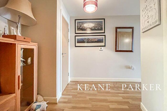 1 Bedroom Flat For Sale In Ocean Crescent, Plymouth, PL1