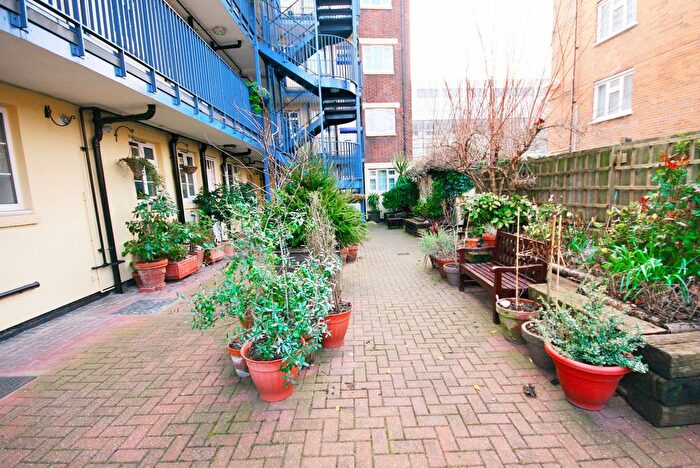 1 Bedroom Flat To Rent In Sandhurst House, Wolsey Street, E1