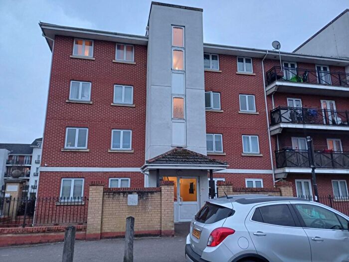 2 Bedroom Flat To Rent In Felixstowe Road, Abbeywood, SE2