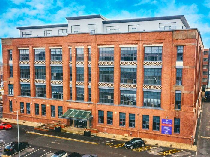 2 Bedroom Flat To Rent In Inverlair Avenue, Glasgow, G43