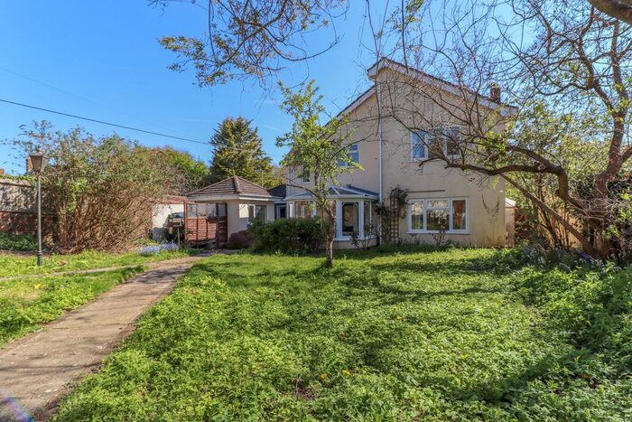 4 Bedroom Detached House For Sale In Penton Mewsey, Andover, Hampshire, SP11