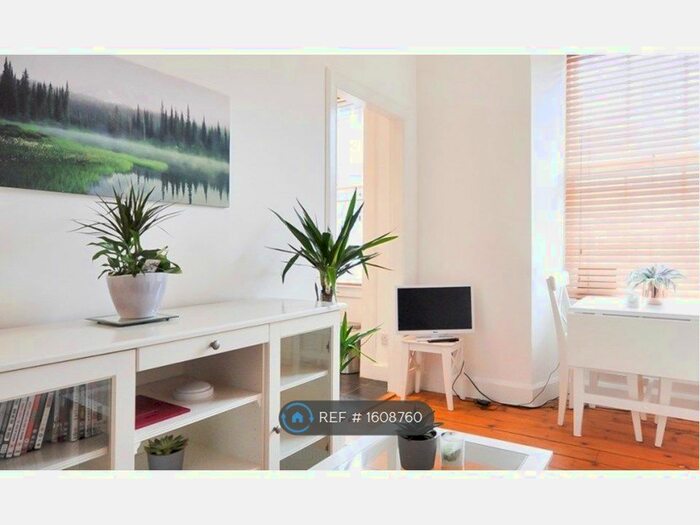 1 Bedroom Flat To Rent In East Fountainbridge, Edinburgh, EH3