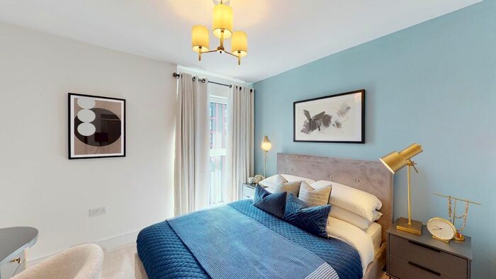 2 Bedroom Flat For Sale In Granada House, Meridian Way, Southampton, SO14