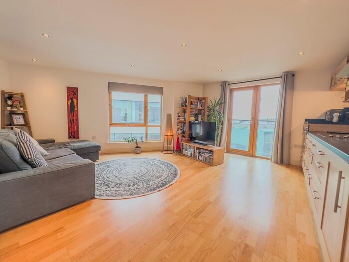 1 Bedroom Flat To Rent In Crozier House, The Boulevard, Leeds, LS10