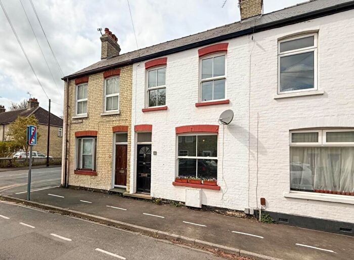 3 Bedroom Terraced House For Sale In Hobart Road, Cambridge, CB1