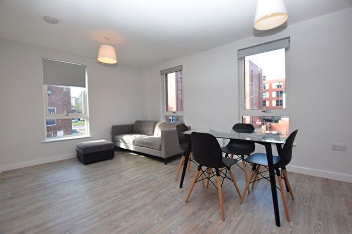 2 Bedroom Flat To Rent In Dun Lane, Sheffield, S3