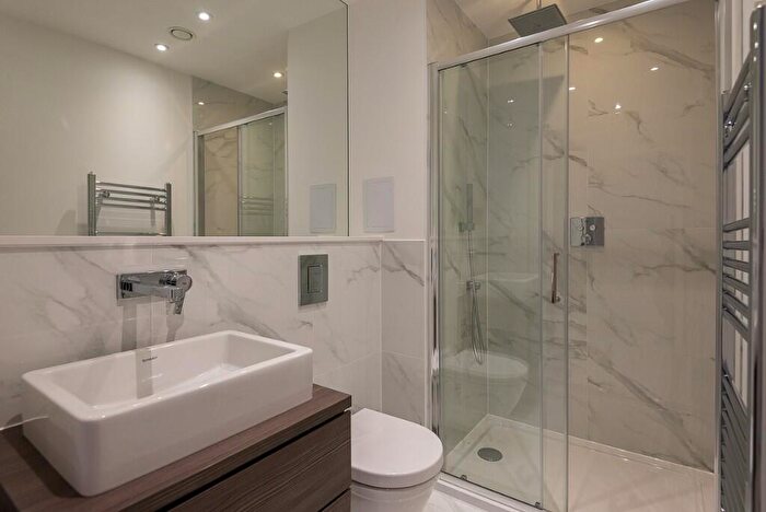 2 Bedroom Flat To Rent In The Avenue, London, NW6