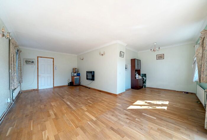 2 Bedroom Bungalow For Sale In Conway Green, Keynsham, Bristol, Somerset, BS31