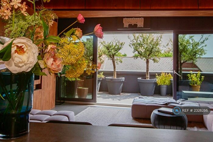 2 Bedroom Penthouse To Rent In Pitfield Street, London, N1