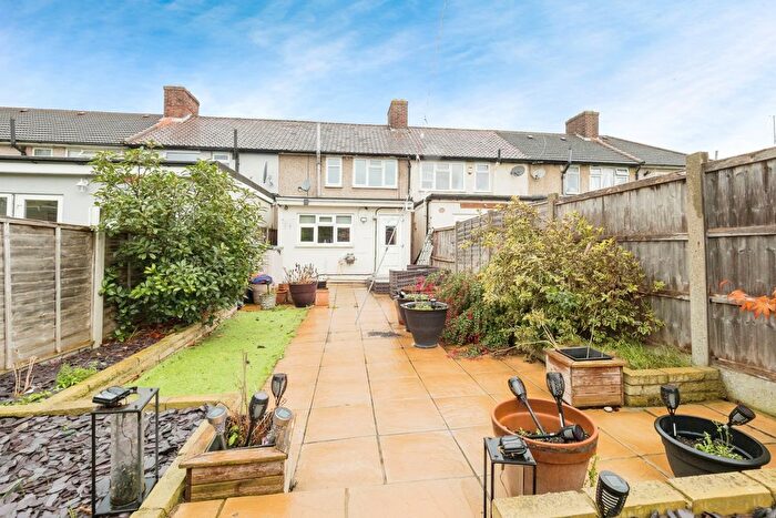 3 Bedroom Terraced House For Sale In Croppath Road, Dagenham, RM10