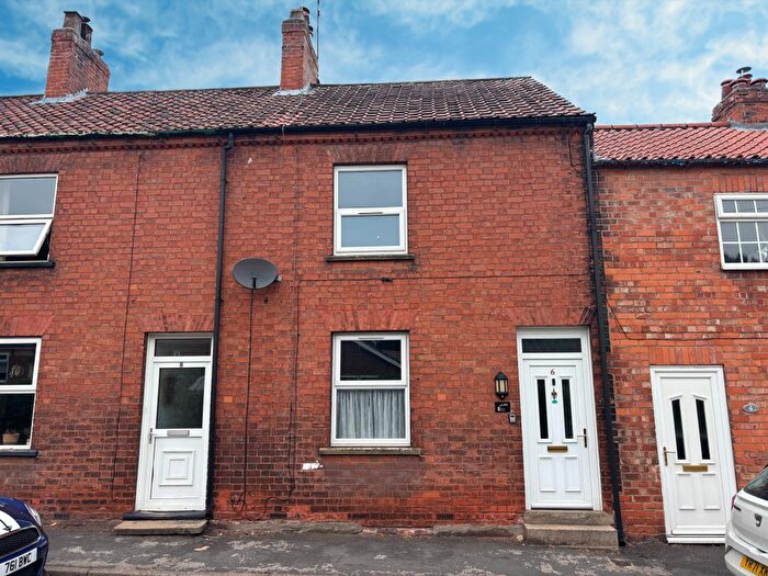 2 Bedroom Property For Sale In South Street, Middleton-On-The-Wolds, Driffield, North Humberside, YO25
